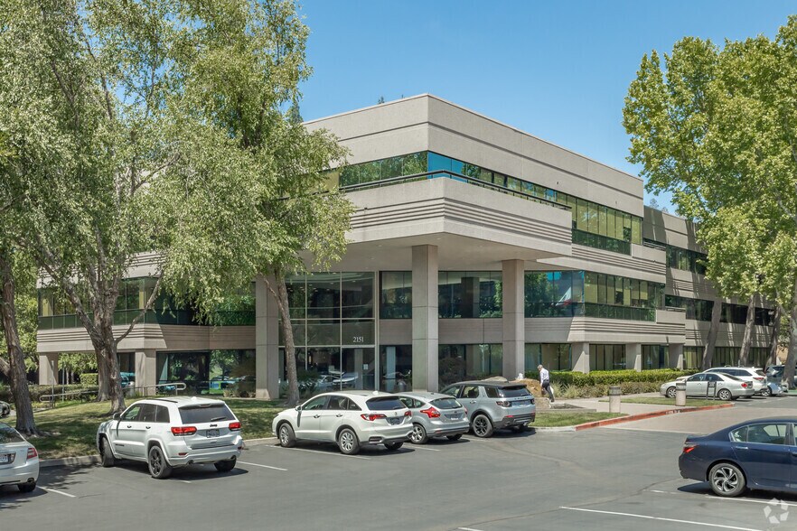 More Photos Of 2151 River Plaza Dr, Sacramento Office For Lease