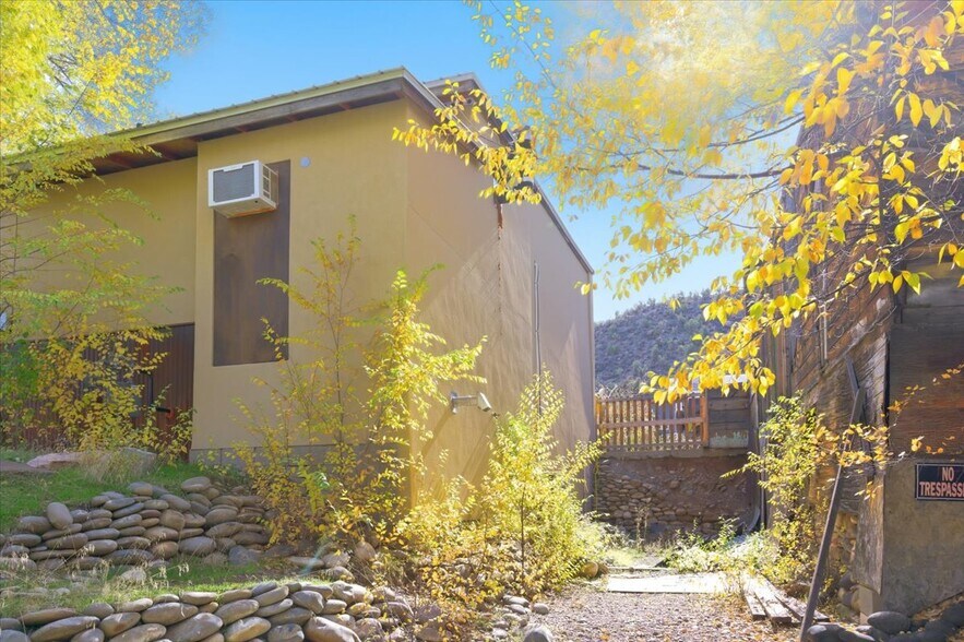 More Photos Of 152 E Main St, Naturita Convenience Store For Sale