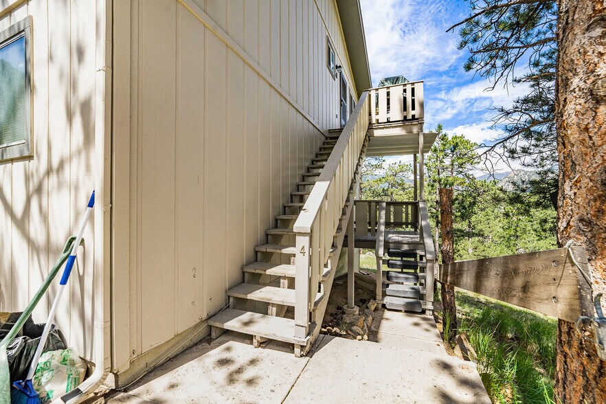 More Photos Of 257 Moccasin, Estes Park Apartments For Sale