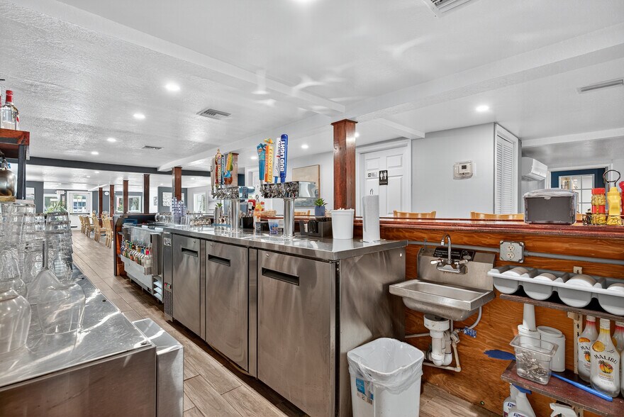 More Photos Of 765 3rd Ave, Welaka Restaurant For Sale