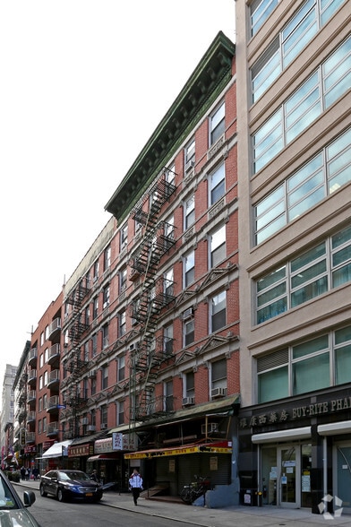 More Photos Of 95 Elizabeth St, New York Apartments For Lease