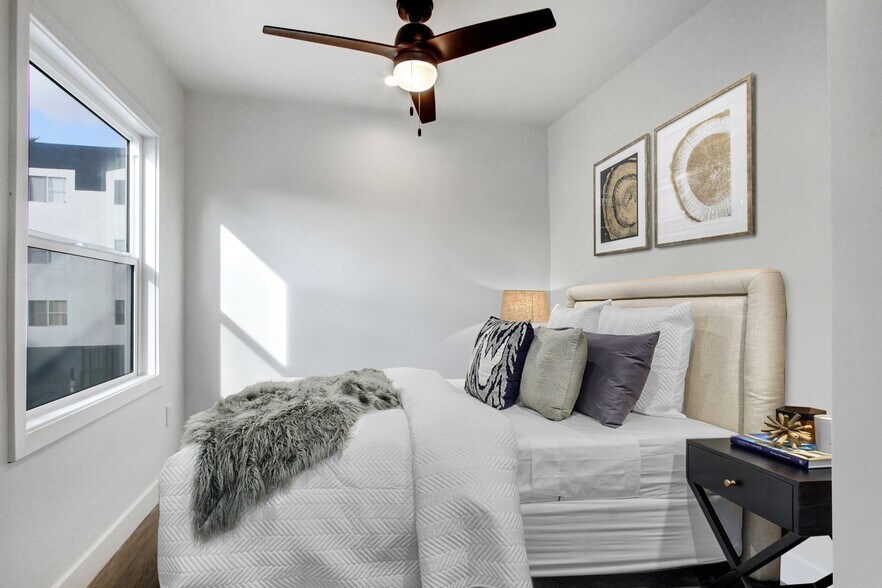 More Photos Of 161 S Burlington Ave, Los Angeles Apartments For Sale