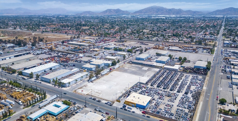 More Photos Of 15363 Arrow Rte, Fontana Land For Lease