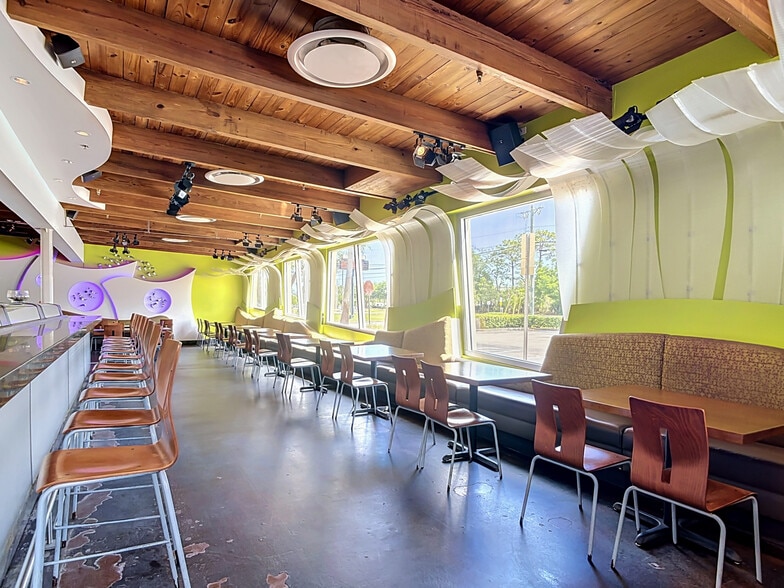 More Photos Of 220 N Williamson Blvd, Ormond Beach Restaurant For Sale