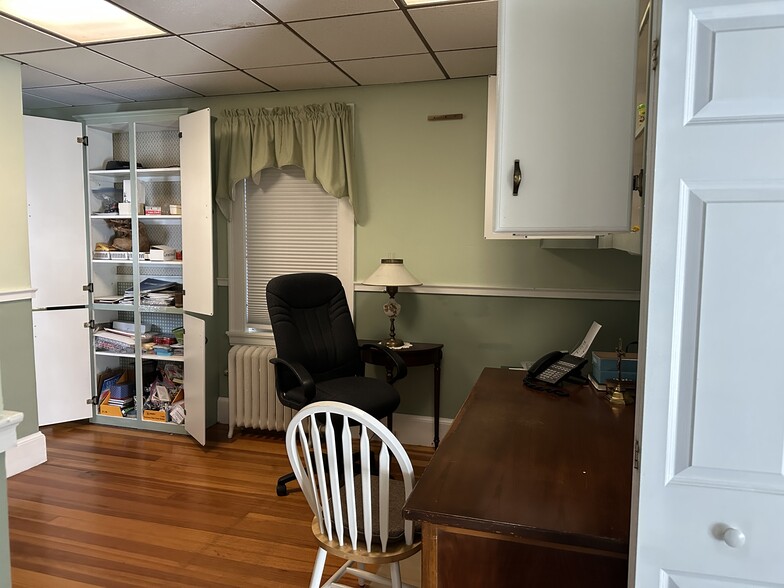 More Photos Of 652 Main St, North Oxford Religious Facility For Sale