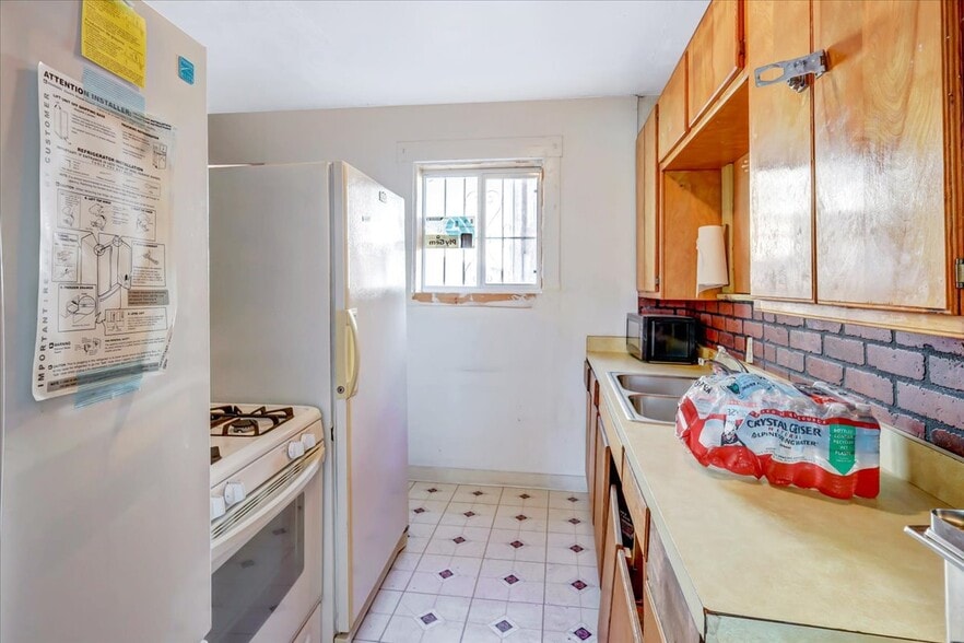 More Photos Of 540 27th St, San Diego Storefront Retail Office For Sale