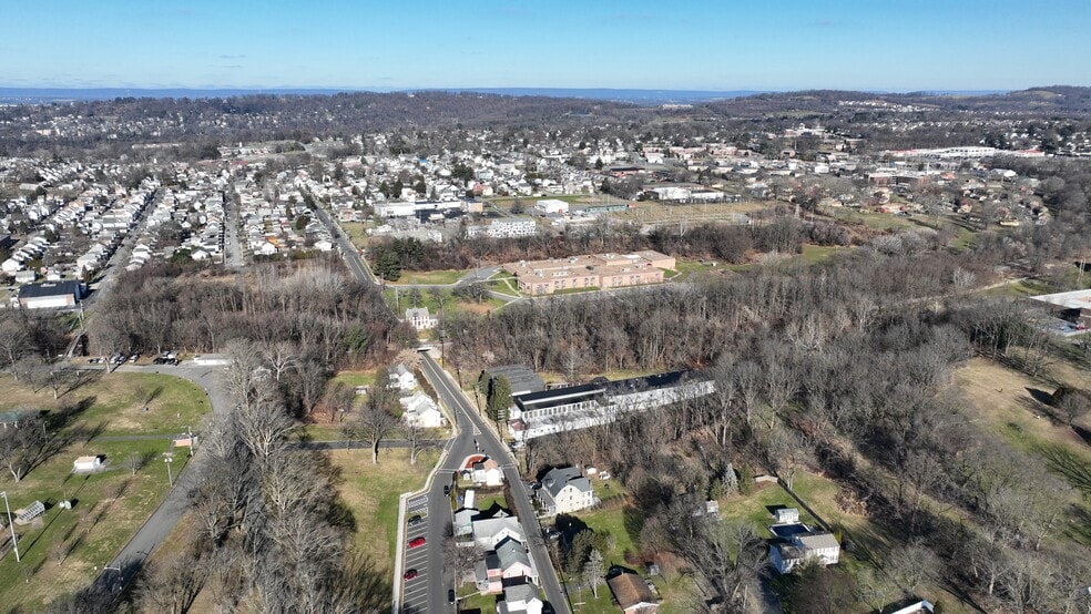 More Photos Of 555 Warren St, Phillipsburg Warehouse For Sale