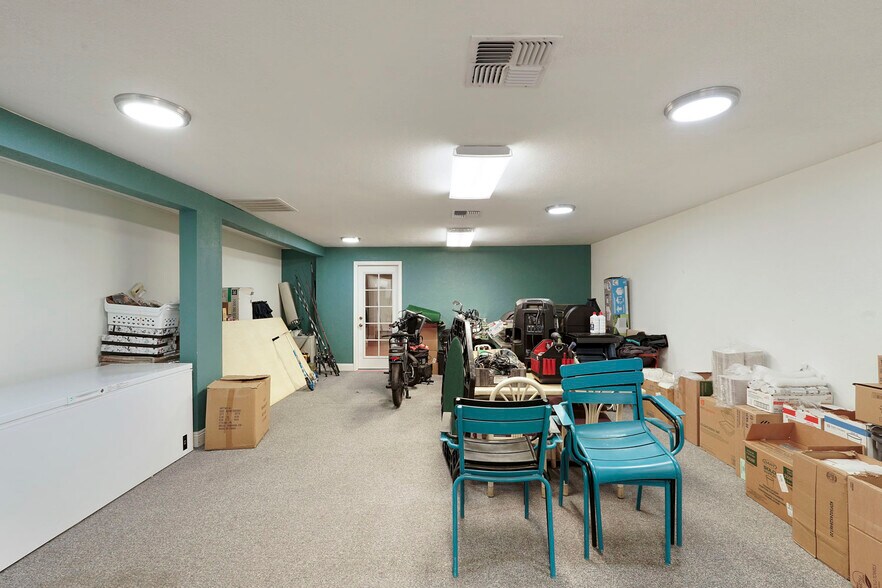 More Photos Of 14144 Market St, Walnut Grove Storefront For Sale