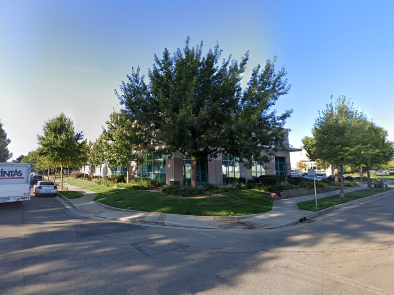 Primary Photo Of 1030 N D St, Sacramento Flex For Lease