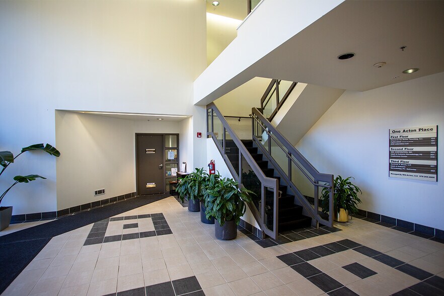 More Photos Of 526 Main St, Acton Office For Lease