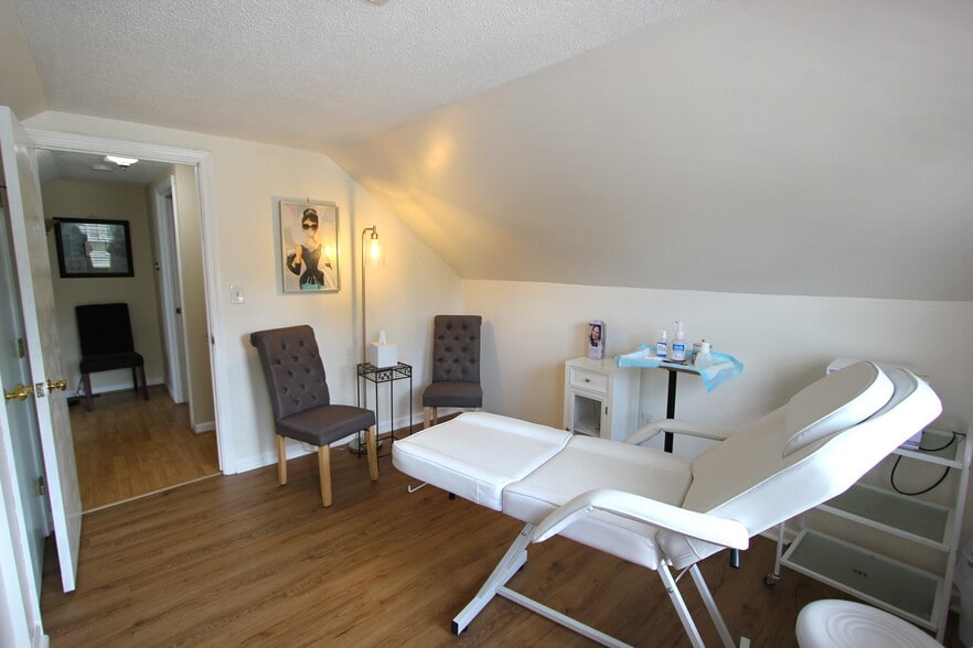 More Photos Of 323 W Central St, Franklin Office For Sale