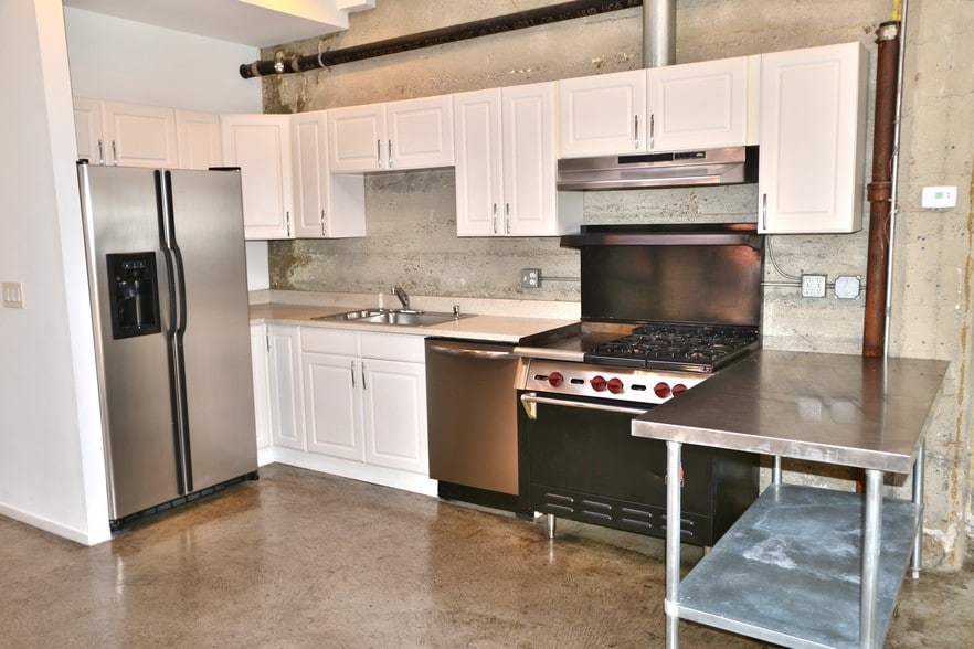 More Photos Of 182 Shipley St, San Francisco Flex For Lease