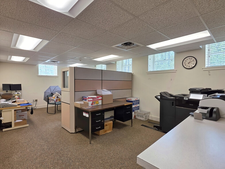 More Photos Of 338 E Montpelier Rd, Barre Town Office For Sale