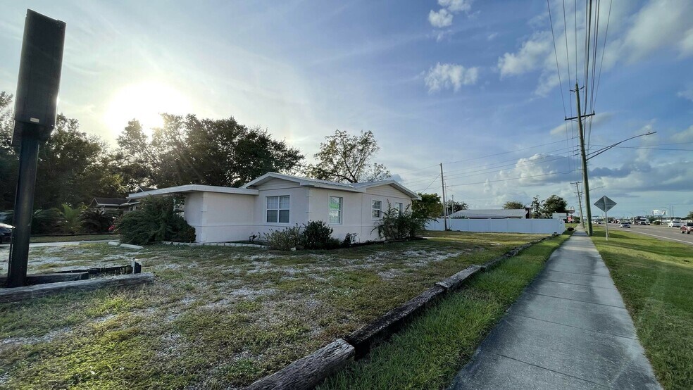 More Photos Of 1803 Salem Rd, Lakeland Medical For Sale