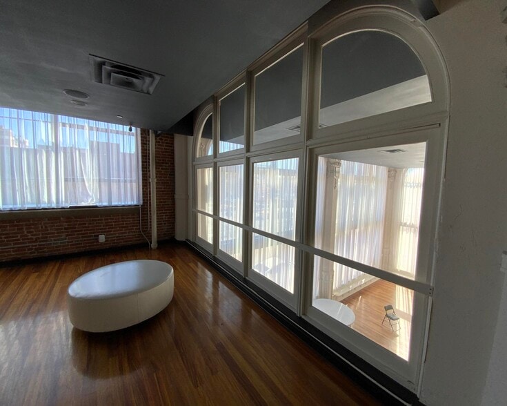 More Photos Of 2201 Locust St, Saint Louis Lodge Meeting Hall For Sale
