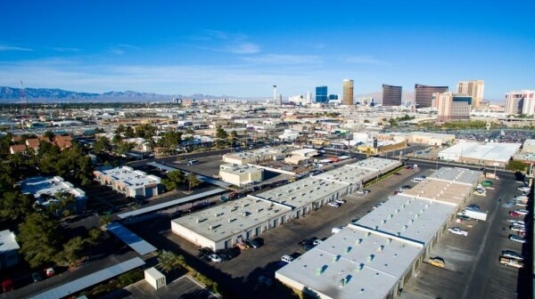 More Photos Of 3855 S Valley View Blvd, Las Vegas Auto Repair For Lease