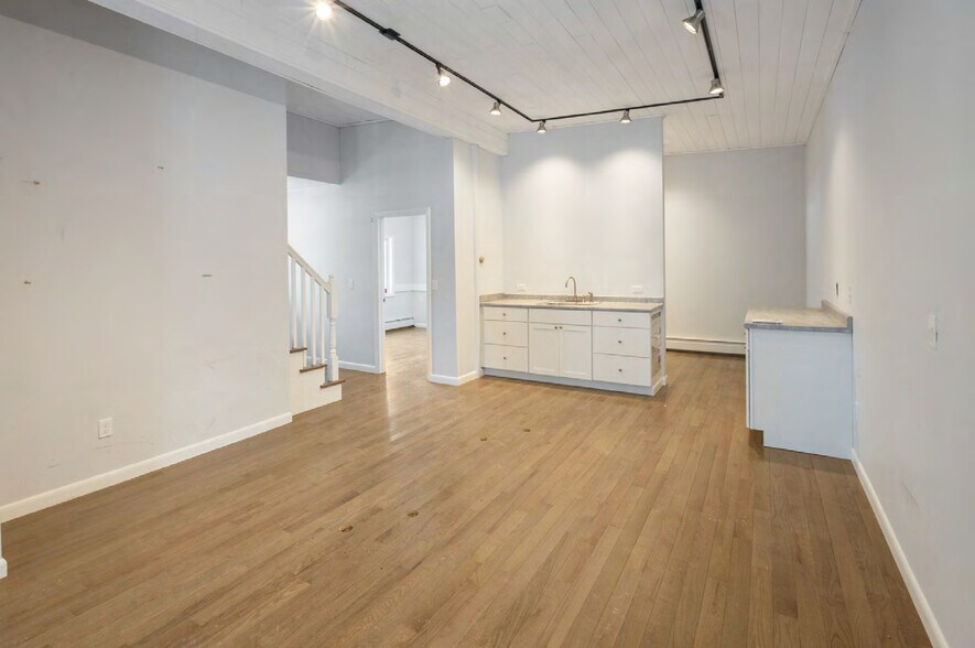 More Photos Of 5 Pond Rd, Harvard Flex For Sale