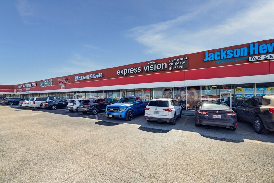 More Photos Of 12309-12367 S Main St, Houston Unknown For Lease