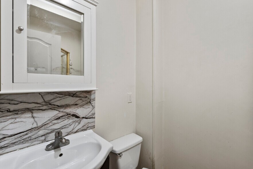More Photos Of 541 Aylmer St N, Peterborough Apartments For Sale