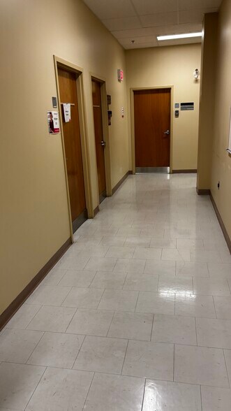 More Photos Of 141 Dundas St, London Office For Sale