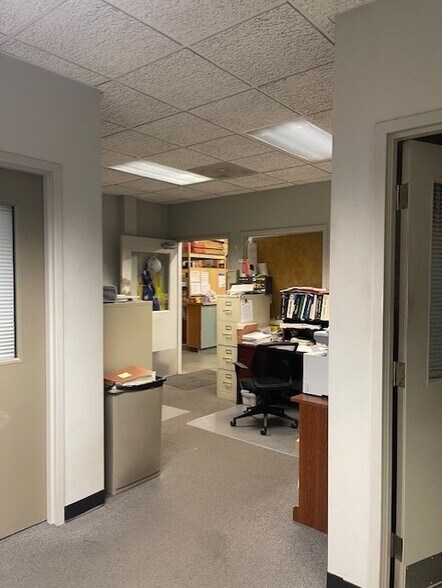 More Photos Of 4005 S Memorial Dr, Winterville Industrial For Sale