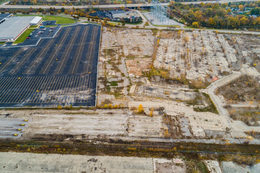 More Photos Of 2201 Industrial Ave, Flint Land For Sale
