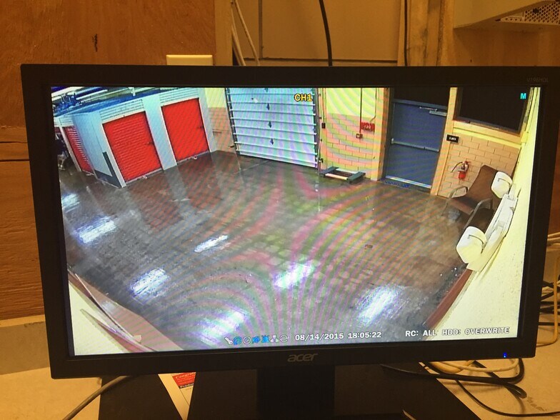 More Photos Of 402 Elm St, Clairton Self Storage For Sale