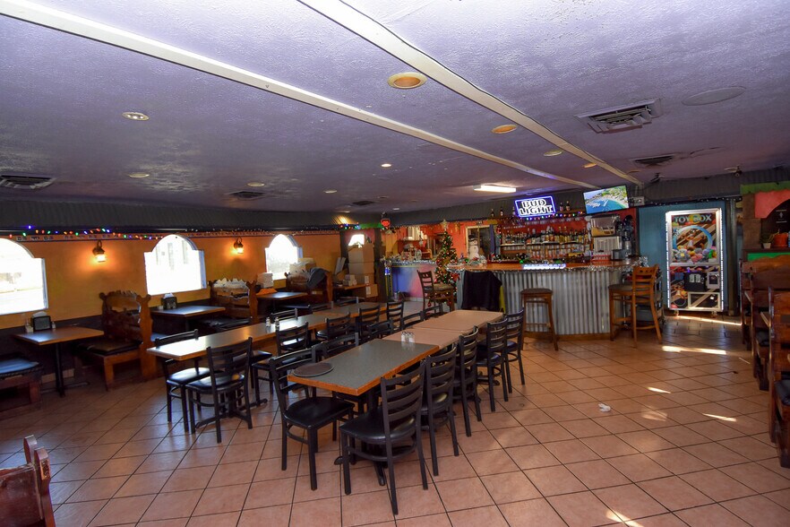 More Photos Of 1082 Highway 19 N, Thomaston Restaurant For Sale