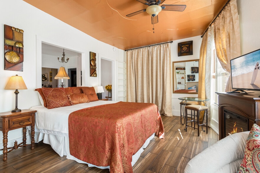 More Photos Of 41 N Main St, Bisbee Storefront Retail Residential For Sale