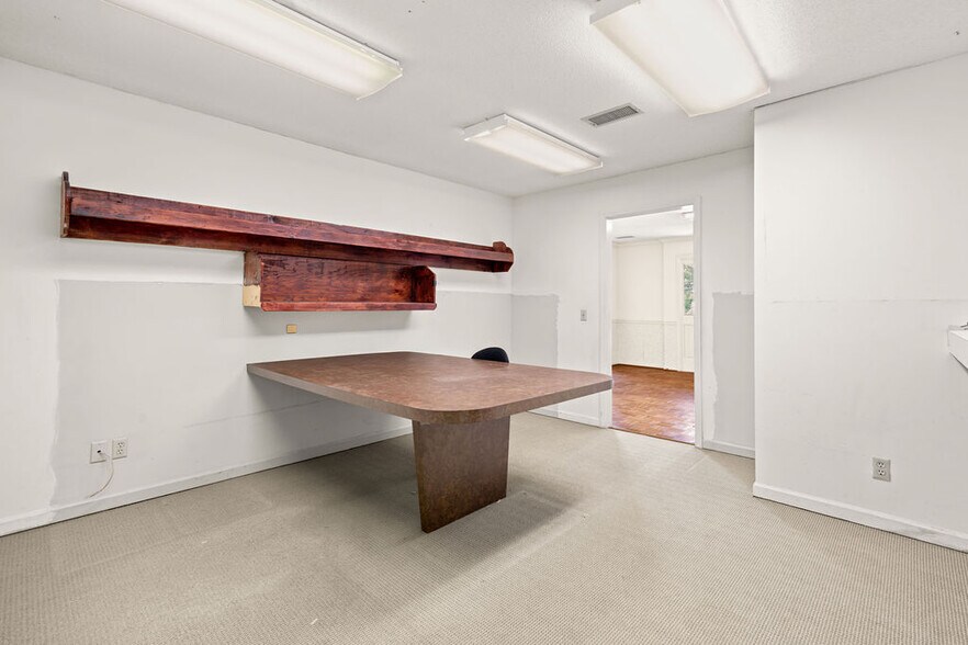 More Photos Of 300 Forest Ave, Chattanooga Office For Sale