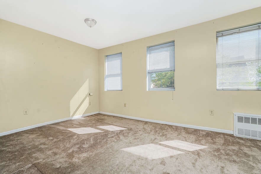 More Photos Of 1969 Bath Ave, Brooklyn Specialty For Sale