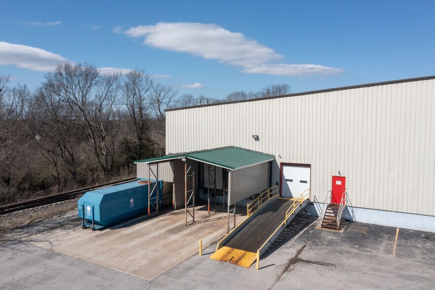 More Photos Of 108 Summer Ct, Georgetown Warehouse For Lease