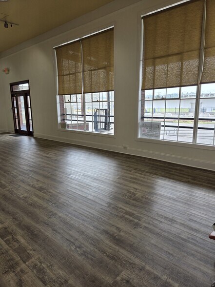 More Photos Of 5015-5025 Colorado Ave S, Seattle Warehouse For Lease