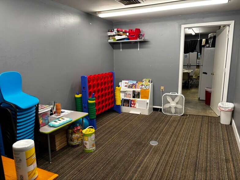More Photos Of 205 Grandview Dr, Frankfort Religious Facility For Sale