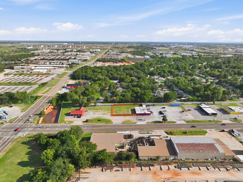 More Photos Of 1900 SE 59th Dr, Oklahoma City Bar For Sale