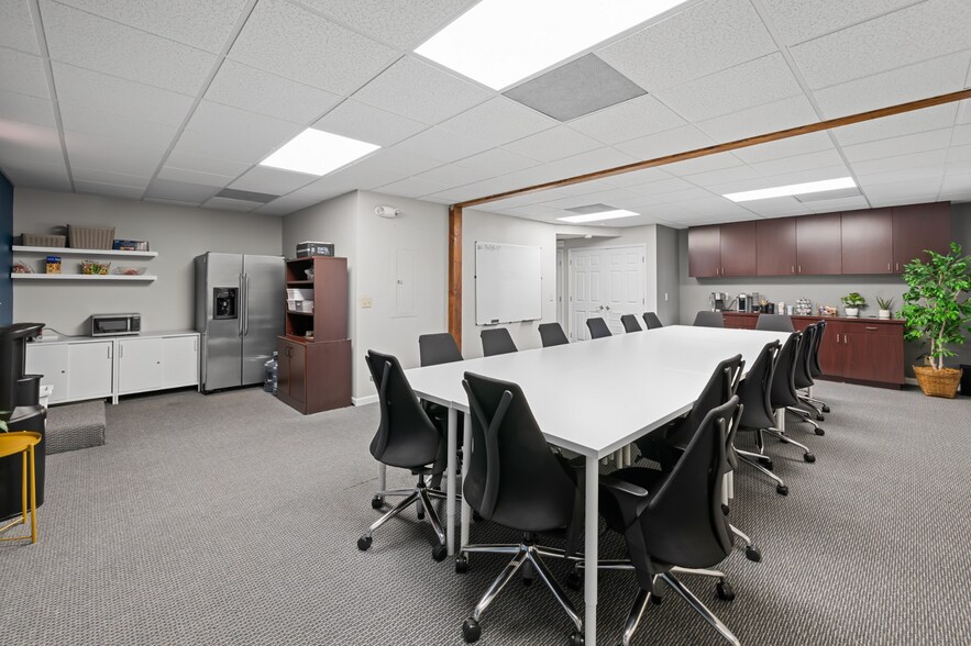 More Photos Of 3185 Lakeside Dr, Reno Office For Sale