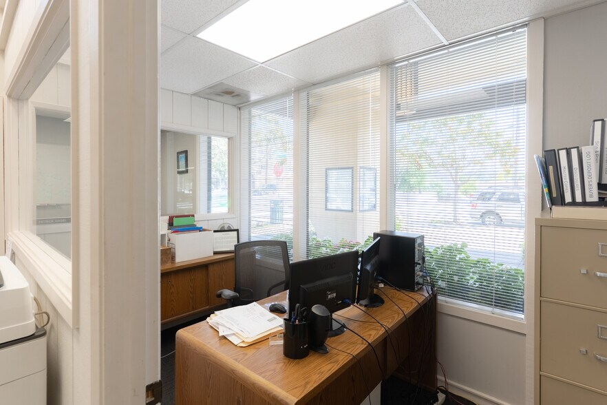 More Photos Of 1451 Leimert Blvd, Oakland Office For Sale