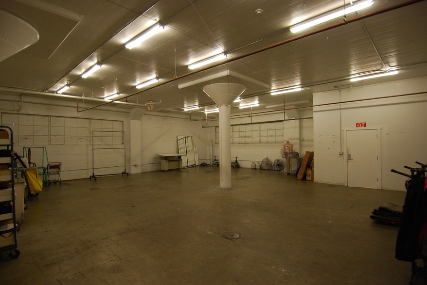 More Photos Of 865 Isabella St, Oakland Warehouse For Sale