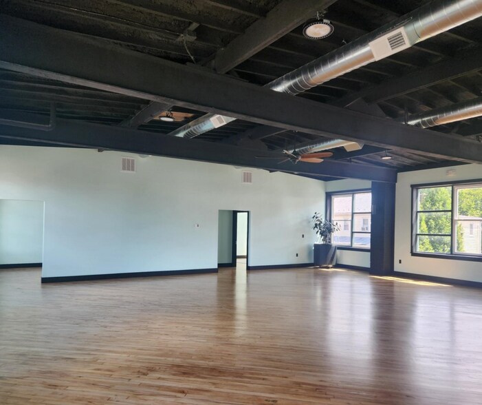 More Photos Of 353 Main St, Catawissa Office For Lease
