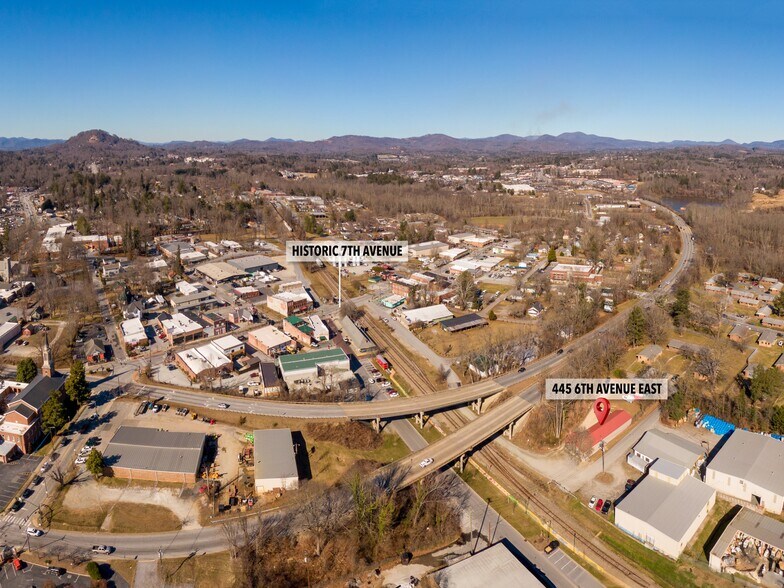 More Photos Of 445 6th E ave, Hendersonville Light Distribution For Sale