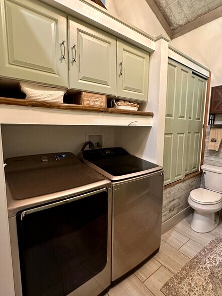 More Photos Of 4265 Goose Point Rd, Bassett Marina For Sale