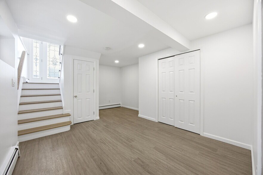 More Photos Of 158-10 95th St, Howard Beach Multifamily For Sale