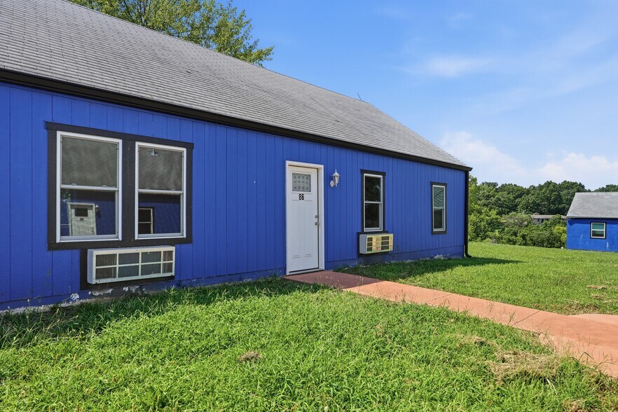 More Photos Of 10907 E 87th St, Raytown Multifamily For Sale