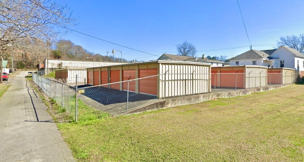 More Photos Of 212 S Wilmer Ave, Anniston Self Storage For Sale