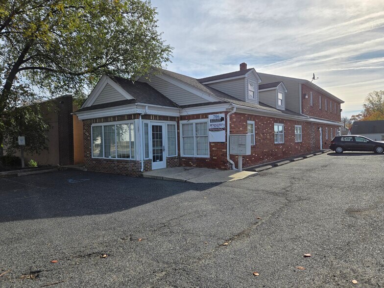 More Photos Of 706 Philadelphia Pike, Wilmington Office For Lease