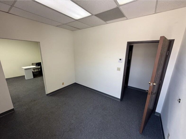 More Photos Of 4053 Calle Tesoro, Camarillo Warehouse For Lease