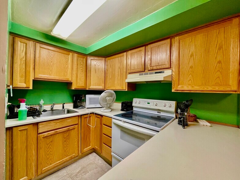 More Photos Of 1544 Pearl St, Denver Office Residential For Sale