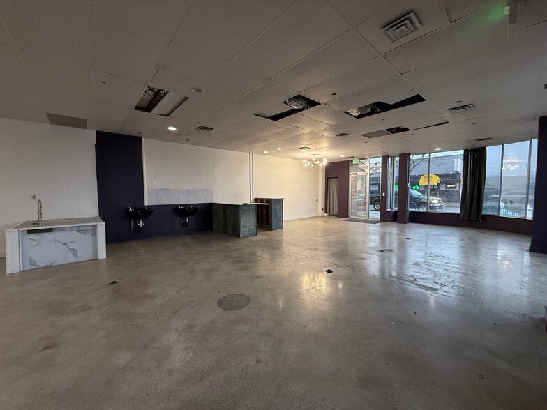 More Photos Of 920 Garland Ave, Spokane General Retail For Lease