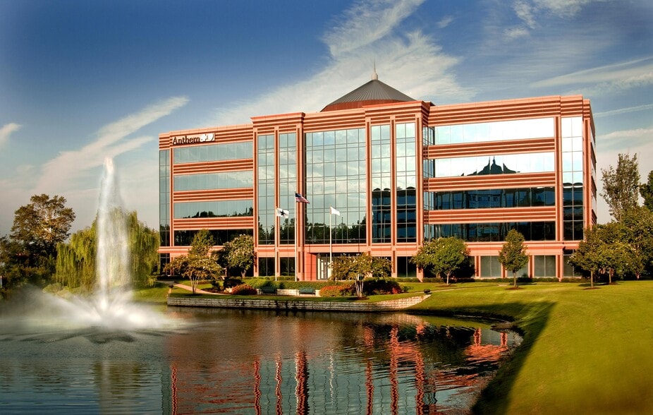 More Photos Of 272 Bendix Rd, Virginia Beach Unknown For Lease