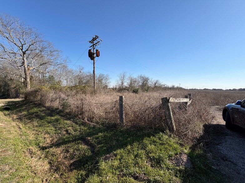 More Photos Of 15438 Mound Rd, Hockley Land For Sale